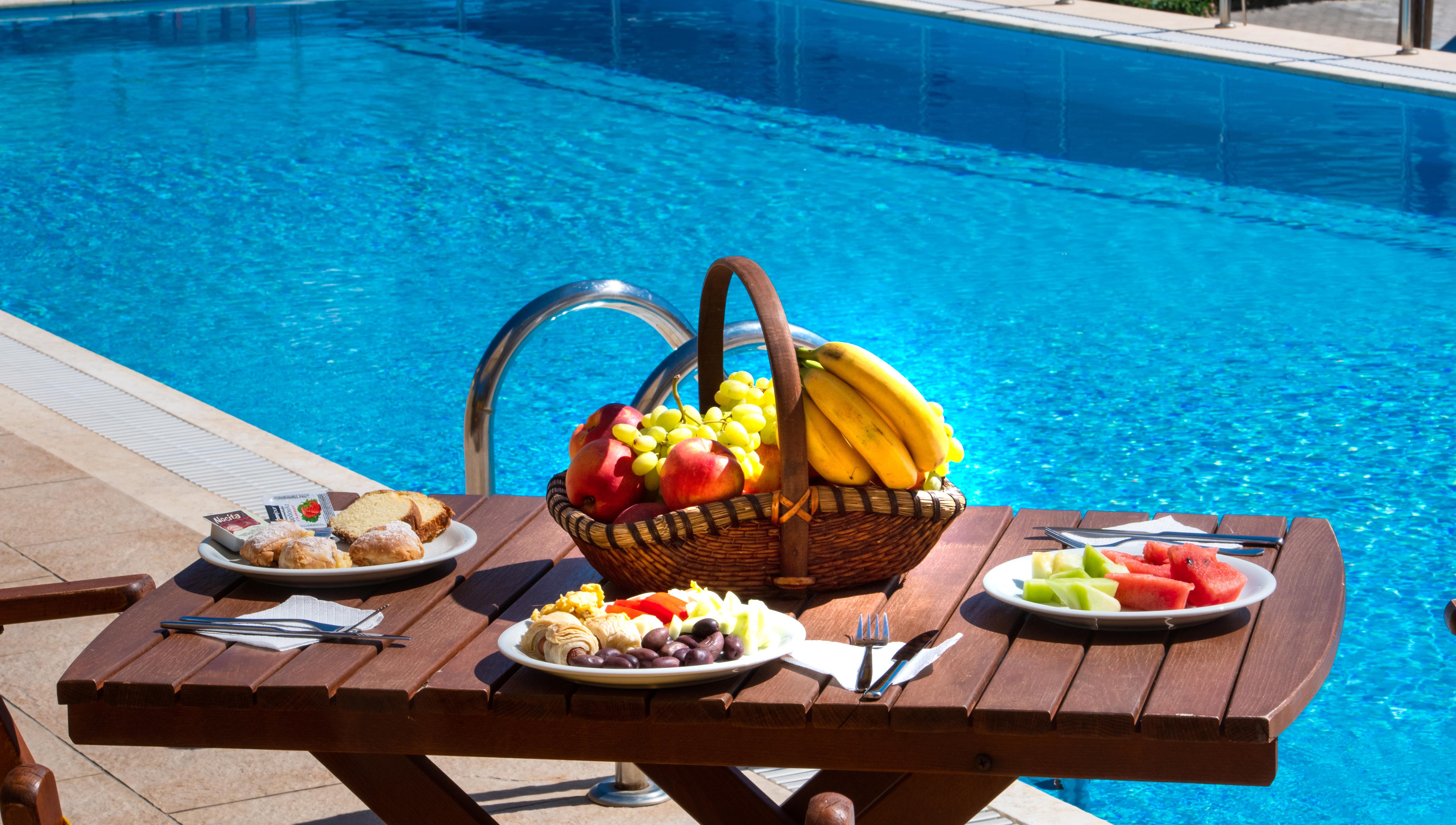 Summertime Inn Nikiana Luaran gambar