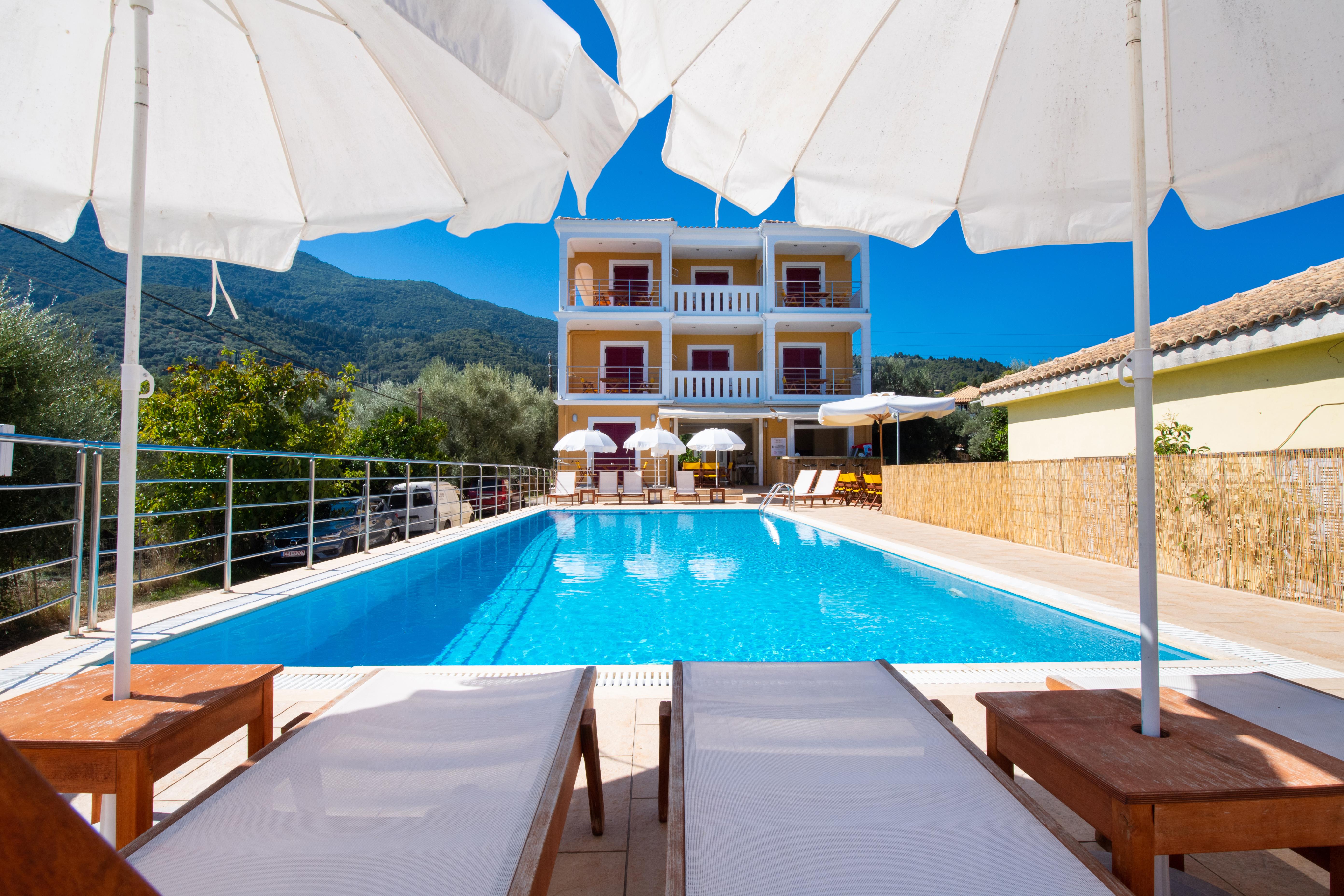 Summertime Inn Nikiana Luaran gambar