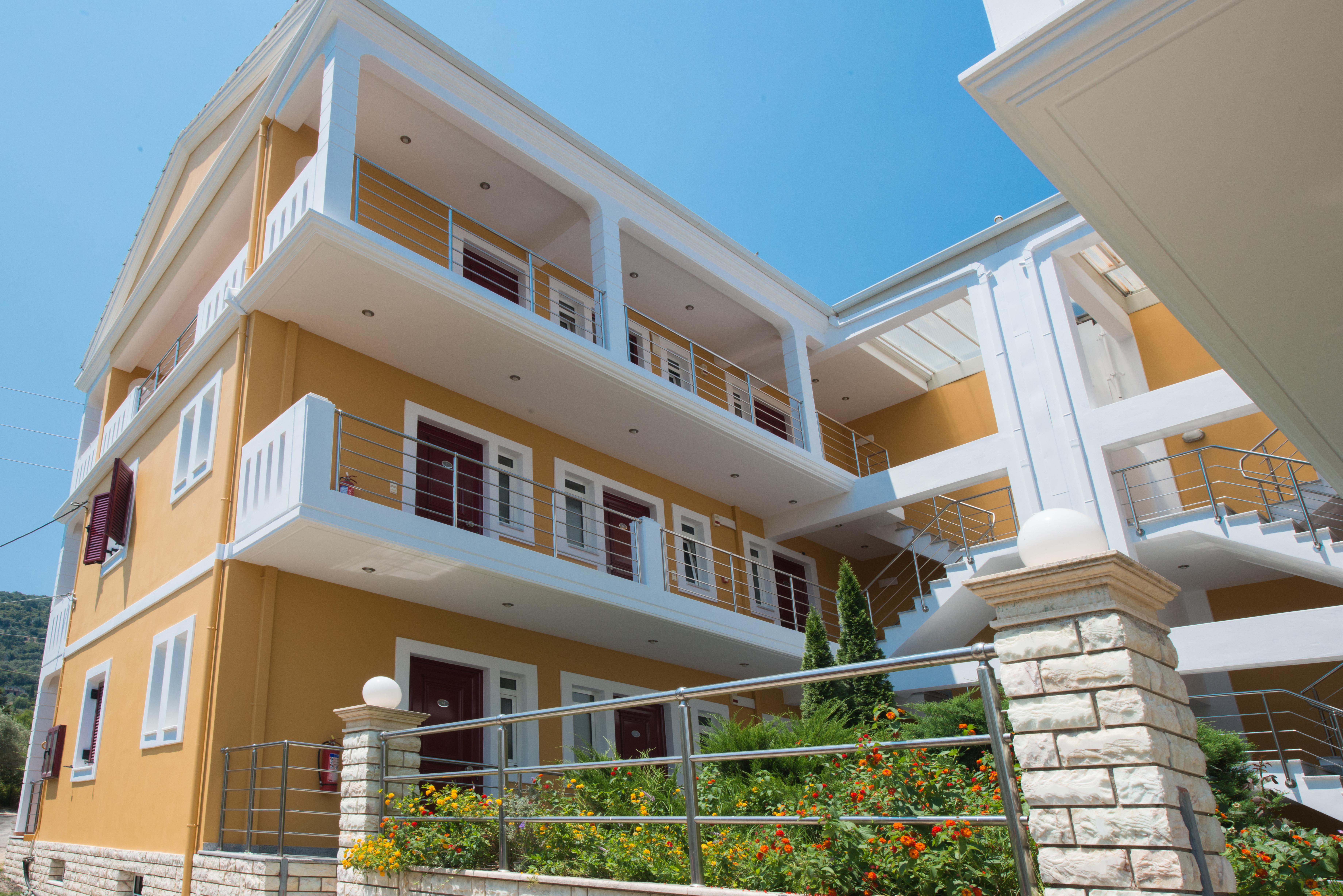 Summertime Inn Nikiana Luaran gambar