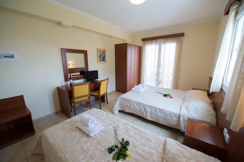Summertime Inn Nikiana Luaran gambar